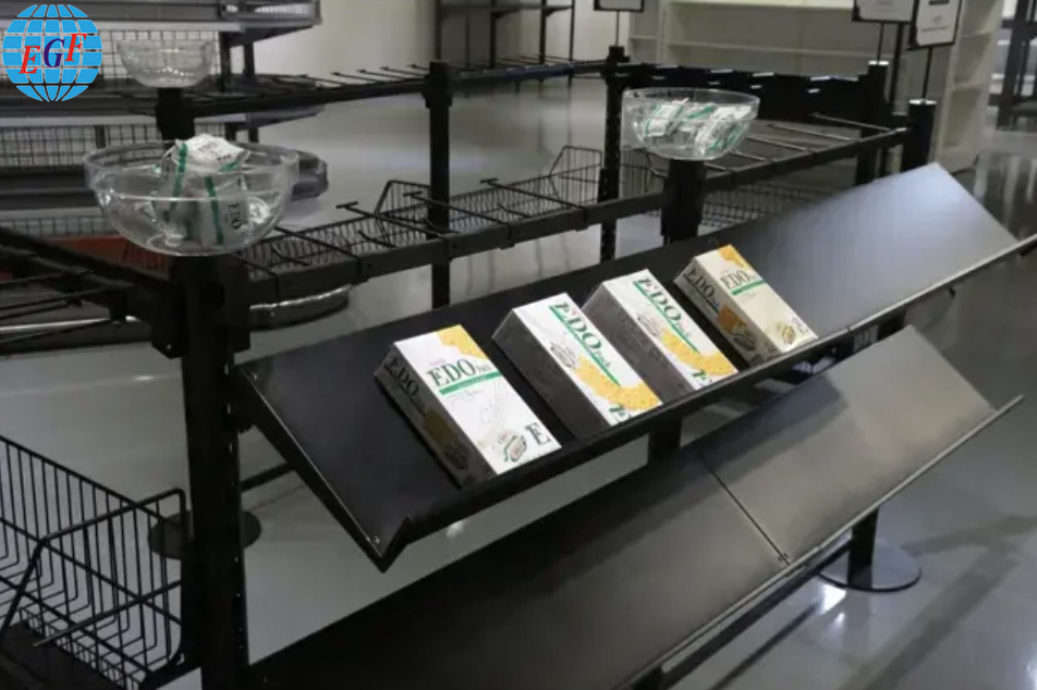 Custom Metal Wire Basket Hooks Billboard Queueing System Supermarket Shelf